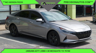 Used 2022 Hyundai Elantra SEL image 1