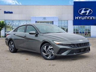 New 2025 Hyundai Elantra SEL image 1