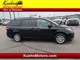 Used 2011 Toyota Sienna XLE image 1