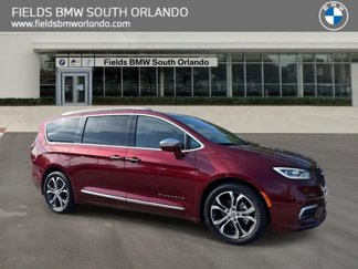 Used 2022 Chrysler Pacifica Pinnacle image 1