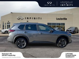 Used 2024 Nissan Rogue SV image 1
