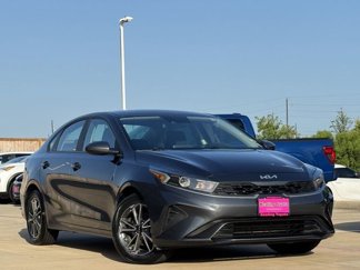Used 2023 Kia Forte LXS image 1