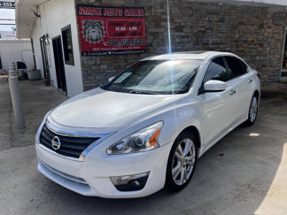 Used 2013 Nissan Altima 3.5 SL w/ Technology Pkg image 1