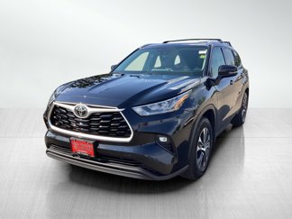 Used 2020 Toyota Highlander XLE image 1