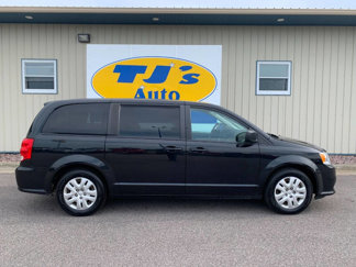 Used 2018 Dodge Grand Caravan SE w/ Rear Park Assist Package image 1