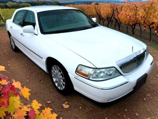 Used 2007 Lincoln Town Car Signature image 1