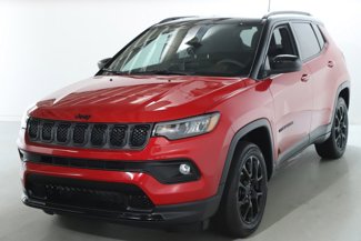 Used 2023 Jeep Compass Altitude w/ Convenience Group image 1