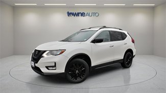 Used 2018 Nissan Rogue SV image 1