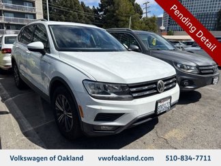 Used 2018 Volkswagen Tiguan SEL image 1