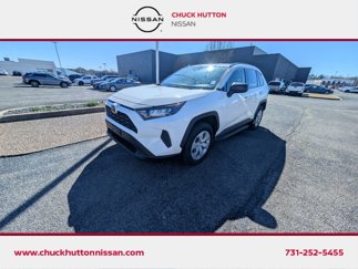 Used 2021 Toyota RAV4 LE image 1