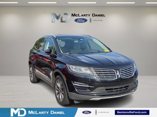 Used 2017 Lincoln MKC Select image 1