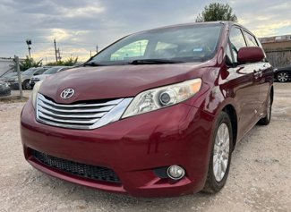 Used 2011 Toyota Sienna Limited image 1