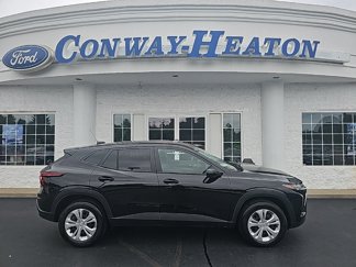 Used 2025 Chevrolet Trax LS image 1