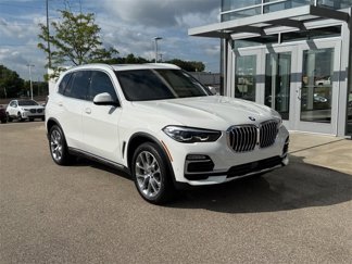 Used 2021 BMW X5 xDrive40i w/ Premium Package image 1