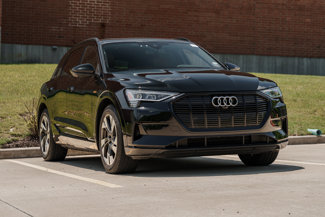 Used 2022 Audi e-tron Premium w/ Convenience Plus Package image 1