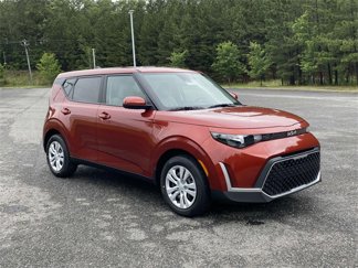 New 2025 Kia Soul LX image 1