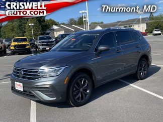 Used 2022 Volkswagen Tiguan SE image 1
