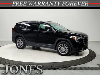 Used 2024 GMC Terrain SLT image 1
