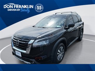 Used 2022 Nissan Pathfinder SL image 1