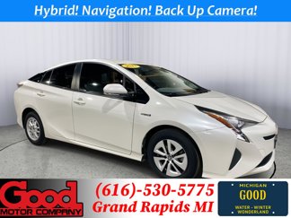 Used 2017 Toyota Prius Three image 1