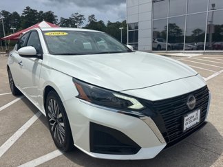 Used 2023 Nissan Altima 2.5 SV image 1