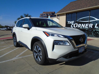 Used 2023 Nissan Rogue SV image 1