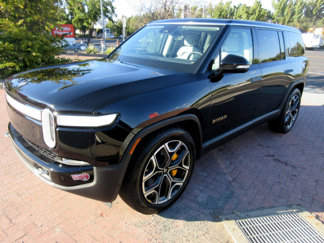 Used 2023 Rivian R1S Launch Edition image 1