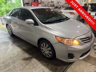 Used 2013 Toyota Corolla LE image 1