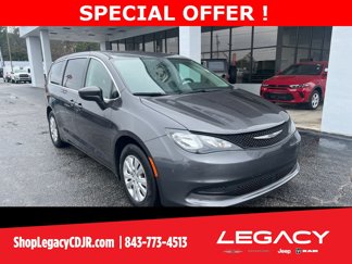 Certified 2021 Chrysler Voyager L image 1