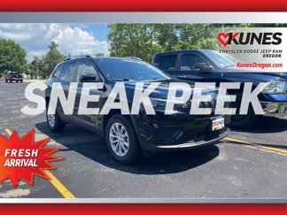 Used 2021 Jeep Cherokee Latitude image 1