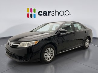 Used 2014 Toyota Camry LE image 1