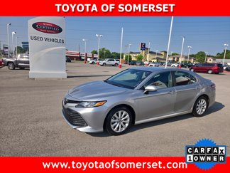 Used 2020 Toyota Camry LE image 1