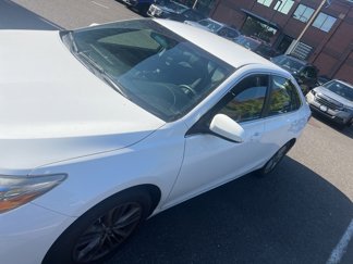 Used 2017 Toyota Camry LE image 1