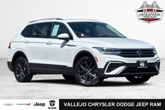 Used 2024 Volkswagen Tiguan SE image 1