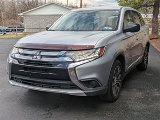 Used 2017 Mitsubishi Outlander ES image 1
