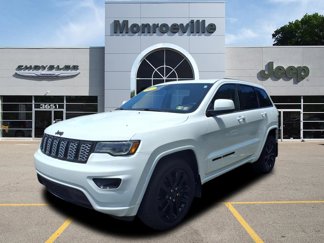 Certified 2021 Jeep Grand Cherokee Laredo X image 1