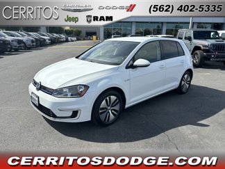 Used 2016 Volkswagen e-Golf SE w/ DC Fast Charging Package image 1