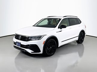 Used 2022 Volkswagen Tiguan SE R-Line image 1