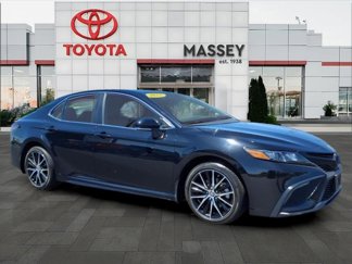 Used 2023 Toyota Camry SE image 1
