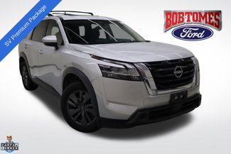 Used 2022 Nissan Pathfinder SV image 1