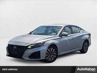 Used 2023 Nissan Altima 2.5 SV image 1