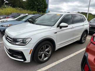 Used 2018 Volkswagen Tiguan SEL w/ R-Line Package image 1