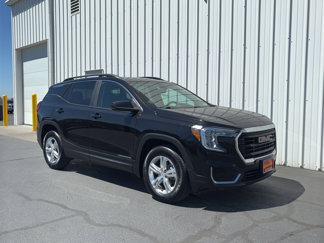 Used 2022 GMC Terrain SLE w/ Driver Convenience Package image 1