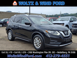 Used 2017 Nissan Rogue SV image 1