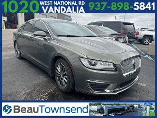 Used 2017 Lincoln MKZ Premiere image 1