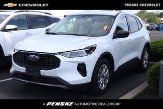 Used 2023 Ford Escape Active image 1