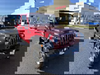 Used 2013 Jeep Wrangler Unlimited Rubicon w/ Connectivity Group image 1