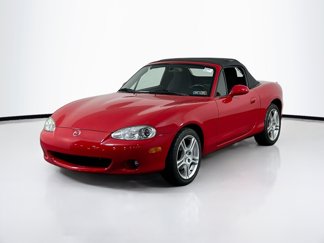 Used 2005 MAZDA MX-5 Miata w/ Convenience Pkg image 1