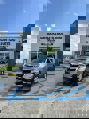 Used 2023 Chevrolet Equinox LT image 1