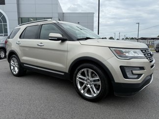Used 2017 Ford Explorer Limited image 1